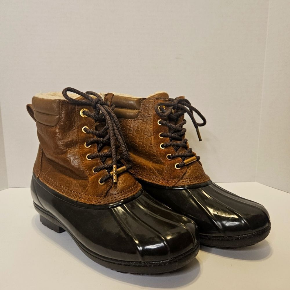 Michael Kors duck boots size 7